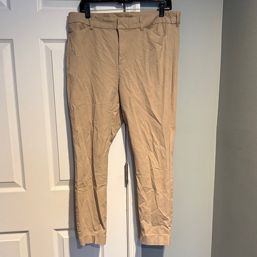 Old Navy Women's Tan Skinny Pants